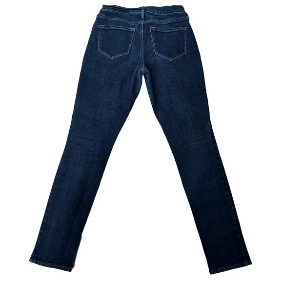 Old Navy Curvy Profile Mid-Rise Jeans - Picture 2 of 4